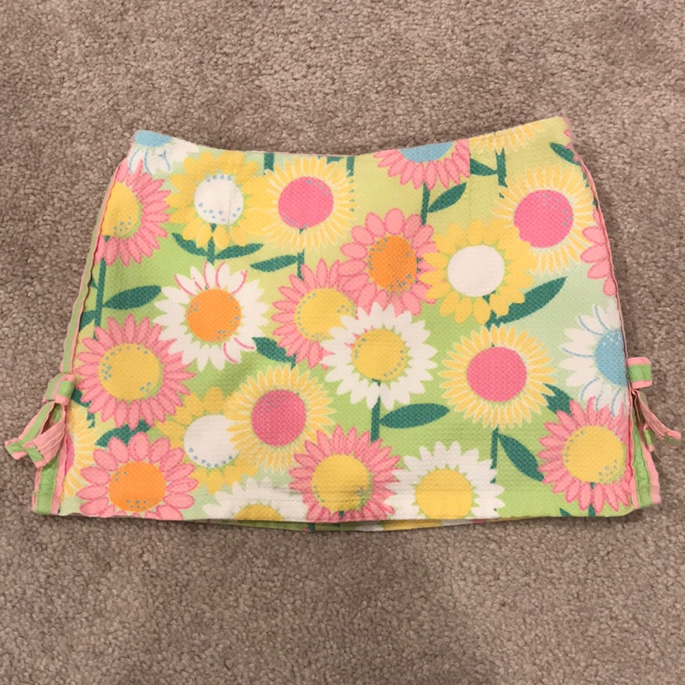 Lilly Pulitzer Skort (size 5)